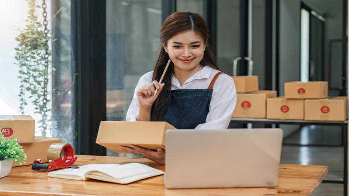 Efficient Business Closure and Compliance for an E-Commerce Owner
